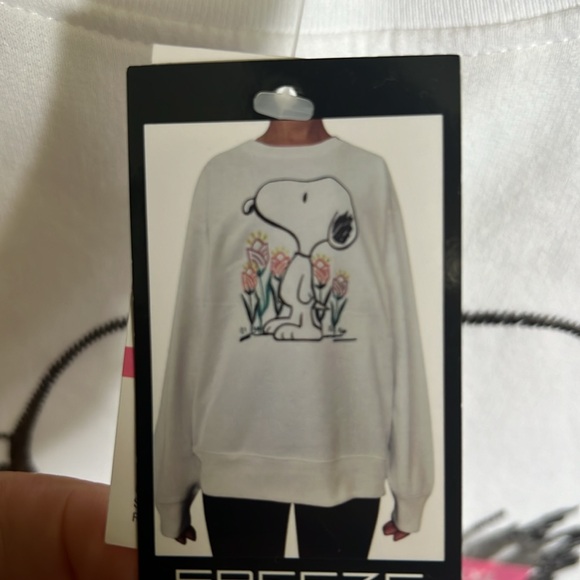 Peanuts Sweatshirt - Picture 2 of 2